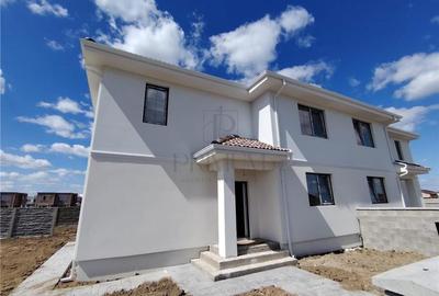 Duplex in zona excelenta - toate utilitatile - spatios - 1