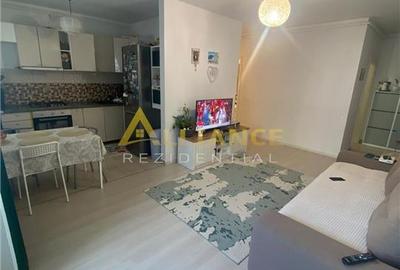 Apartament cu 3 camere decomandat, mobilat în Metalurgiei