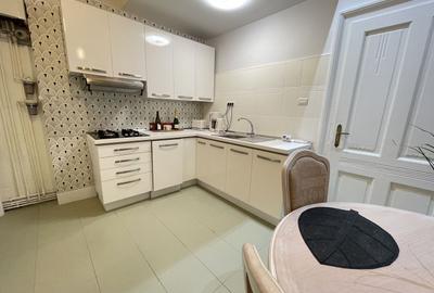 Apartament 4 camere spatios  in zona Sinaia - 9