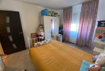 Uverturii, apartament 3 cam   1983 - 2