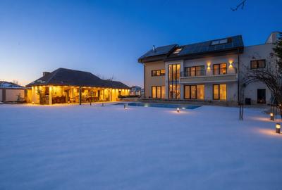 Casă individuală cu 7 camere în Corbeanca