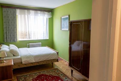 Apartament cu 3 camere, 61 mp, decomandat, etaj intermediar, zona Aleei Detunata - 1