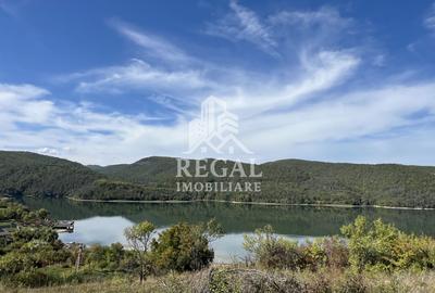 Teren Construcții intravilan de 2426 mp, în Central