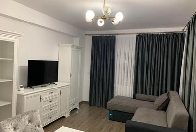 Apartament cu 2 camere decomandat în Tractorul