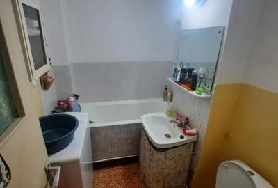 Apartament cu 3 camere, etajul 1/4, zona Tatarasi - 9