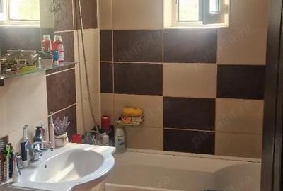 CANTA-ap.3 camere, decomandat, et.3/4, 2 bai, 72 m2, geam la baie! - 3