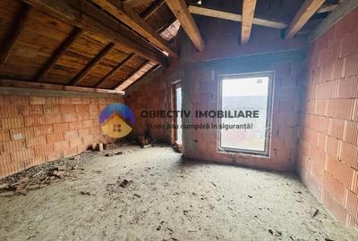 Vila la rosu  + teren 500 mp de vânzare – Zona Fermelor - 6