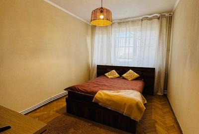 Apartament 2 camere, decomandat, renovat recent, parcare inclusă– 5 min metrou - 5