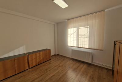 Casa de vanzare, 5 camere, zona Vatra Luminoasa - 6