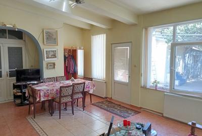 Casă + teren 298 m² , 10 min metrou Eroii Revoluției - 1