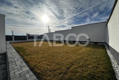 Casă individuală cu 5 camere în Daia