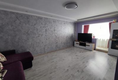 Apartament cu 3 camere decomandat, mobilat în Frumoasa