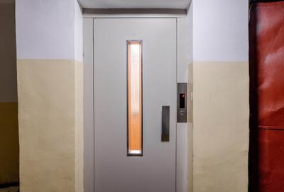 Apartament 3 camere transformat in 2 camere – Bd. Cosminului - 24