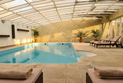 Casa ~ Piscina Acoperia ~ Garaj 2 Locuri ~ Teren 602 mp ~ Deosebita - 1