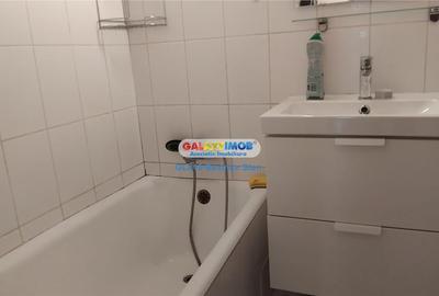 Inchiriere garsoniera spatioasa decomandata pe BD. DECEBAL - 25