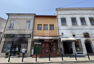 Casă cu 6 camere în Ultracentral