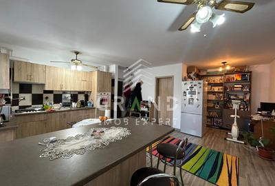 Apartament 3 camere de vanzare , Floresti. - 1