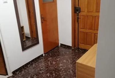 Brancoveanu-Secuilor-Apartament de 3 camere cu hol H - 2