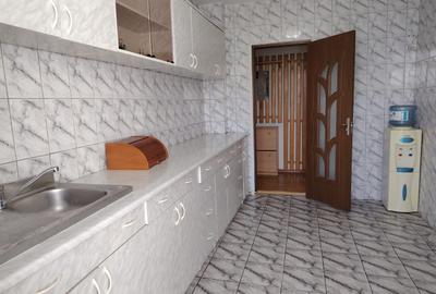 Apartament 3 camere Piata Centrala - 1