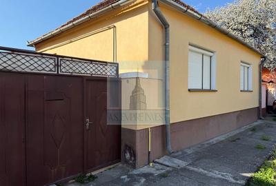 Casă individuală cu 3 camere în Hălchiu