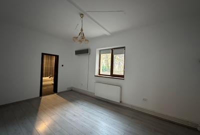 Apartament cu 2 camere decomandat în Kiseleff