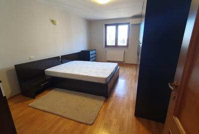 Sisesti 2 camere  et.2, 90 mp, loc parcare subteran inclus in pret - 12