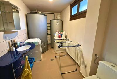 Vilă cu 10 camere P+2E+M 400 M² utili 2800 M² Teren Comandau - 27