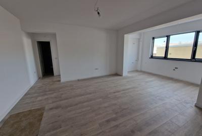 Apartament cu 3 camere semidecomandat în Brâncoveanu