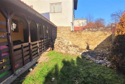 Casa cu potential afacere Rm.Valcea,cartier Traian,comision 0 - 2