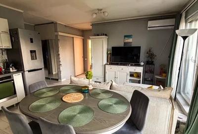 Apartament cu 3 camere semidecomandat, mobilat în Florești