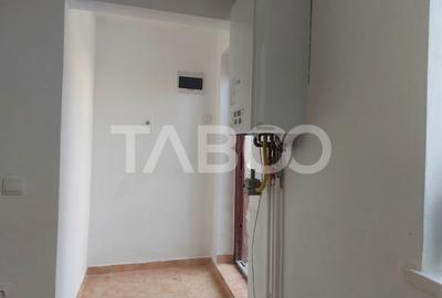 Apartament la curte 35mp 2 camere pivnita gradina str Magurii Cisnadie - 8