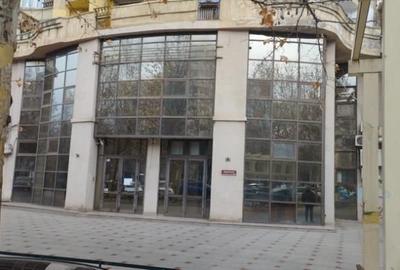 Birou, 1550 mp în Unirii