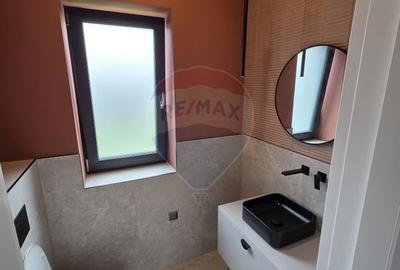 Vila de inchiriat in Voronet. Prima inchiriere, 5 camere. - 13