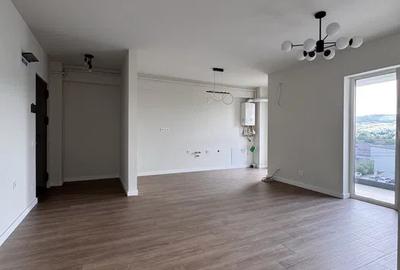 Apartament cu 2 camere semidecomandat în Florești