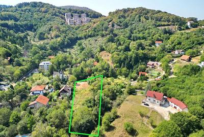 Teren Construcții intravilan de 2300 mp, în Schei