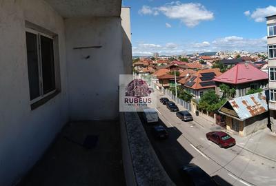 Apartament cu 4 camere decomandat în Autogară