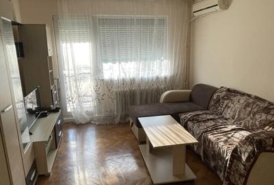 Apartament cu trei camere zona Medicina - 1