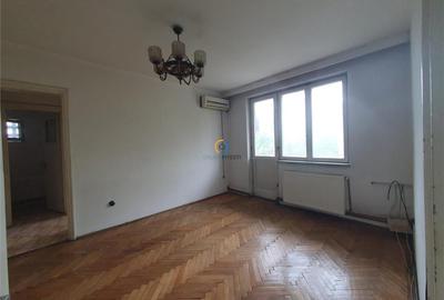 Vanzare apartament 3 camere Calea Bucuresti, etaj intermediar - 1