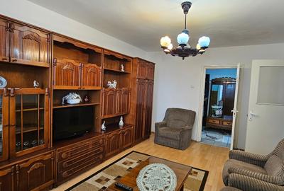 Vand apartament de 2 camere, circular(decomandat)cf 1,situat pe str.Rahovei - 9