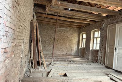 Clădire independentă în centrul orașului – parter complet renovat - 10
