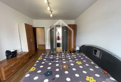 Apartament cu 3 camere decomandat, mobilat în Turnișor