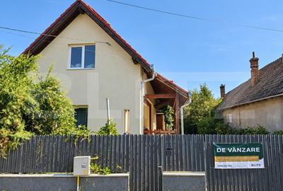 Casă individuală cu 5 camere în Crăciunești
