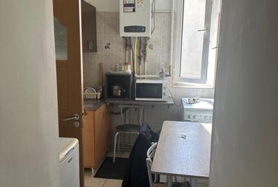 Garsonieră semidecomandată, mobilată în Universitate