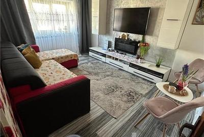 Apartament cu 3 camere decomandat în Păcurari