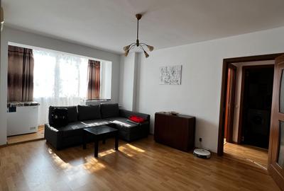 Apartament cu 2 camere semidecomandat, mobilat în Tineretului