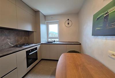 Apartament cu 2 camere decomandat, mobilat în Tractorul