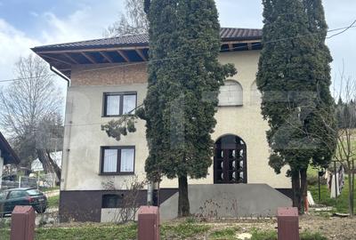 Casă individuală cu 6 camere în Vatra Dornei