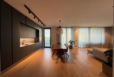Apartament cu 3 camere semidecomandat în Floreasca