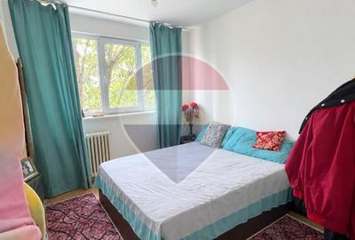 Apartament cu 2 camere de vânzare în zona 1 Mai - 2