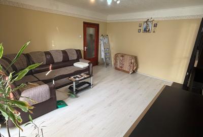Vanzare apartament 3 camere zona 13 septembrie - 9